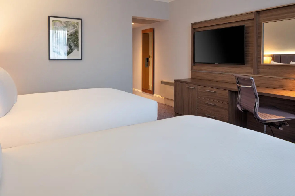 Hilton Edinburgh Airport