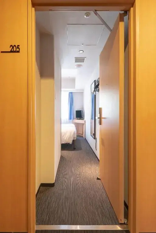 E Hotel Higashi Shinjuku