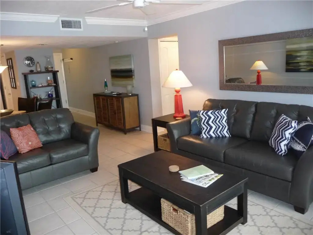 Pinnacle Port Condos