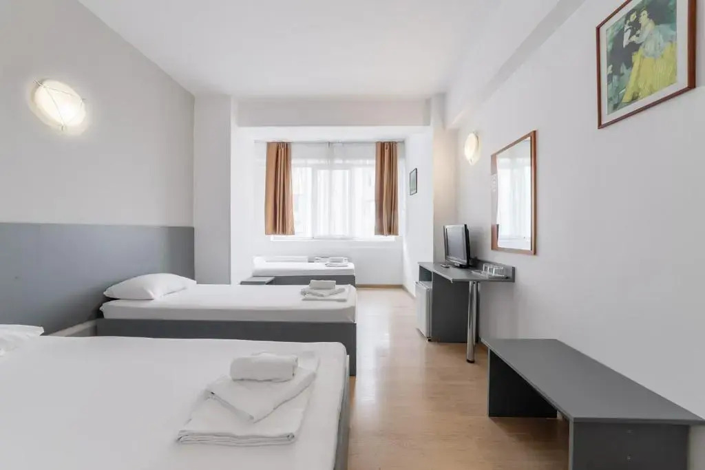 Elizeu Hotel