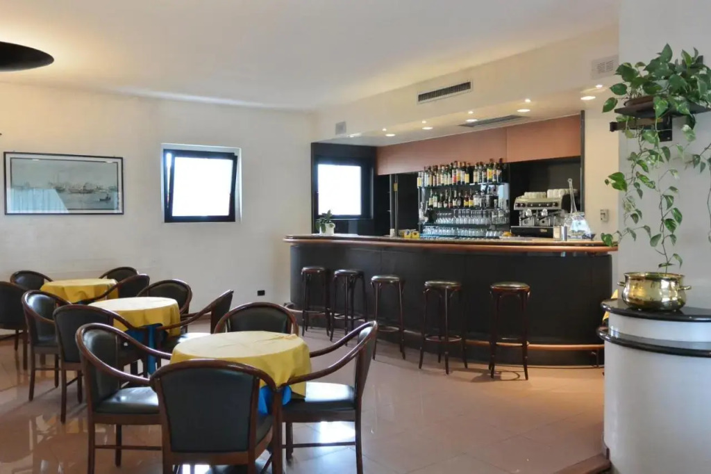 Melas Hotel
