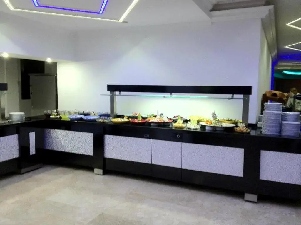 Royal Ideal Beach Hotel