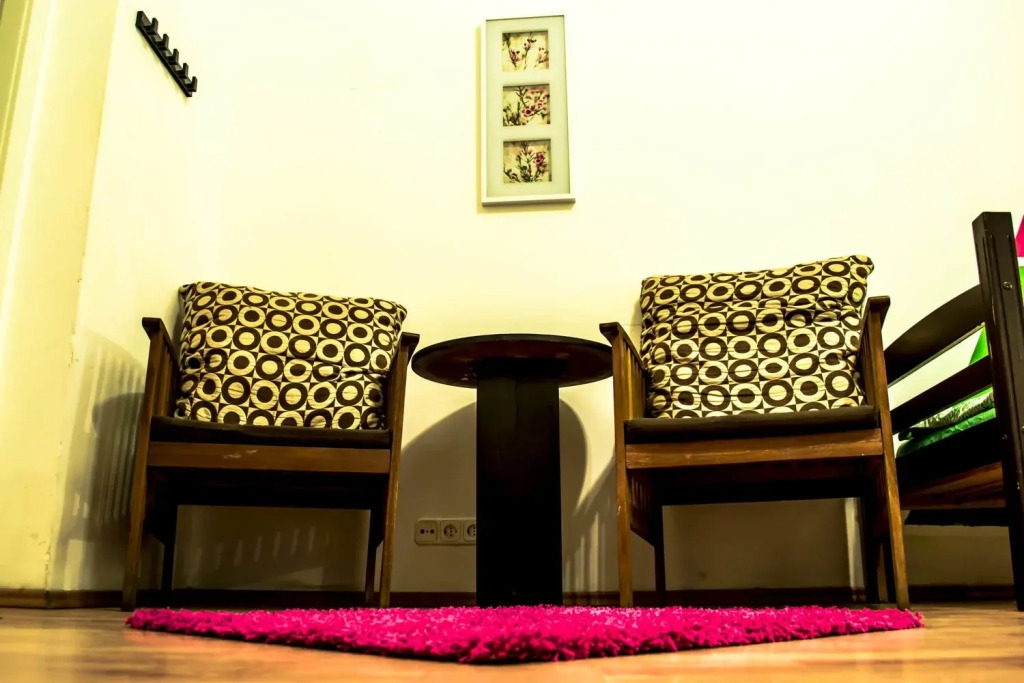 11th Hour Cinema Hostel