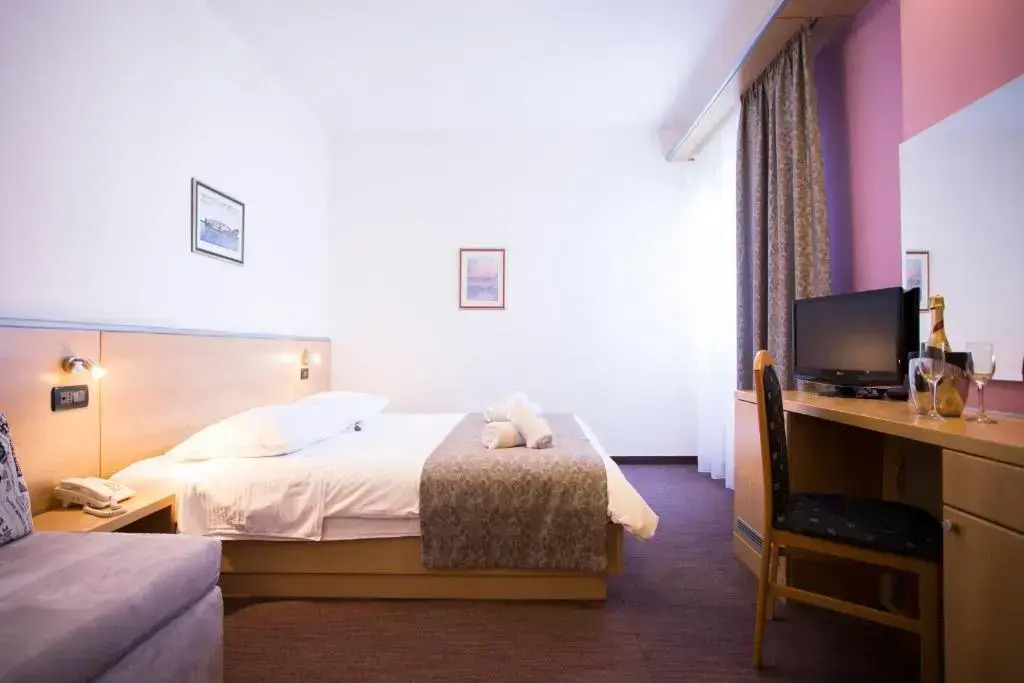 Hotel More