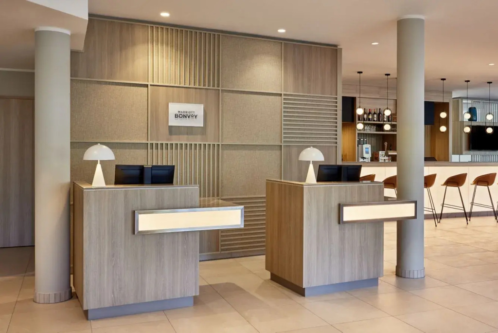 Отель Courtyard by Marriott Dortmund