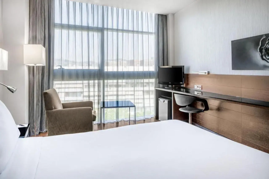 Отель AC Som by Marriott