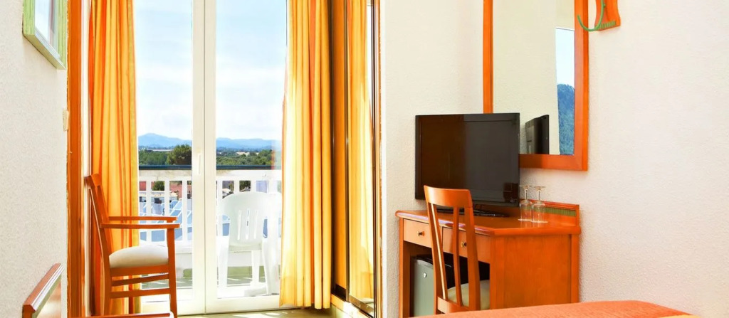 Universal Hotel Laguna