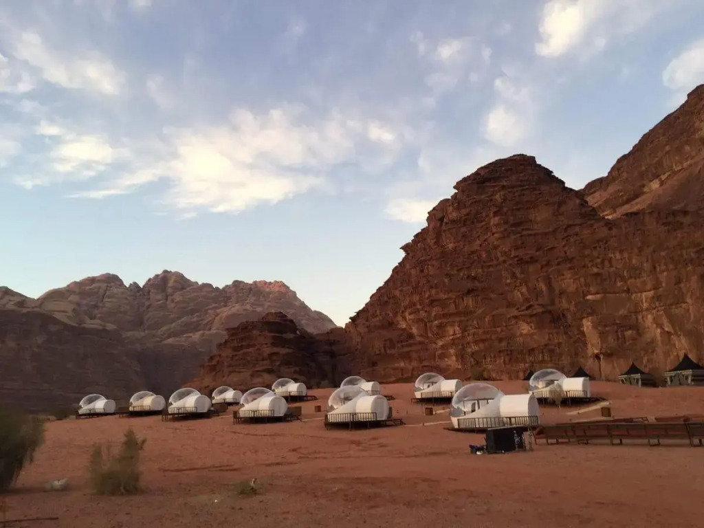 Wadi Rum Bubble Luxotel - Campsite