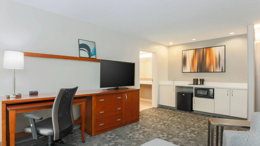 Courtyard by Marriott Monroe Airport