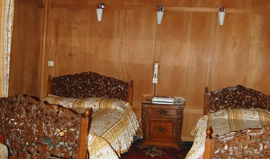 Aristotle Houseboat