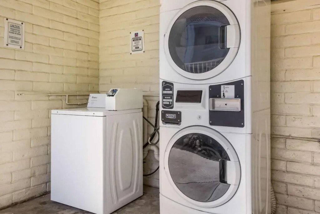 Motel 6 Baytown, TX - Garth Rd