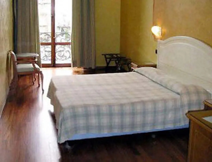 Floren Hotel