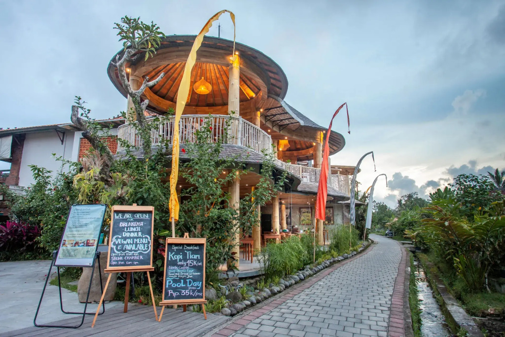 Отель Arya Arkananta Resort and Spa