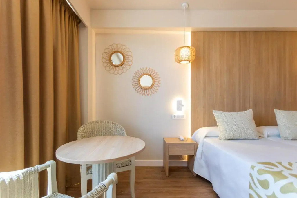 Ona Palmira Paradise Hotel