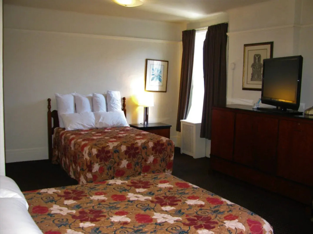 Aida Plaza Hotel