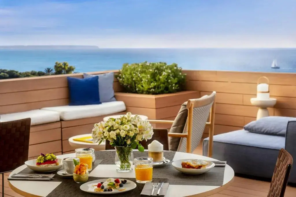 Calatrava Hotel, Mediterranean Sea House