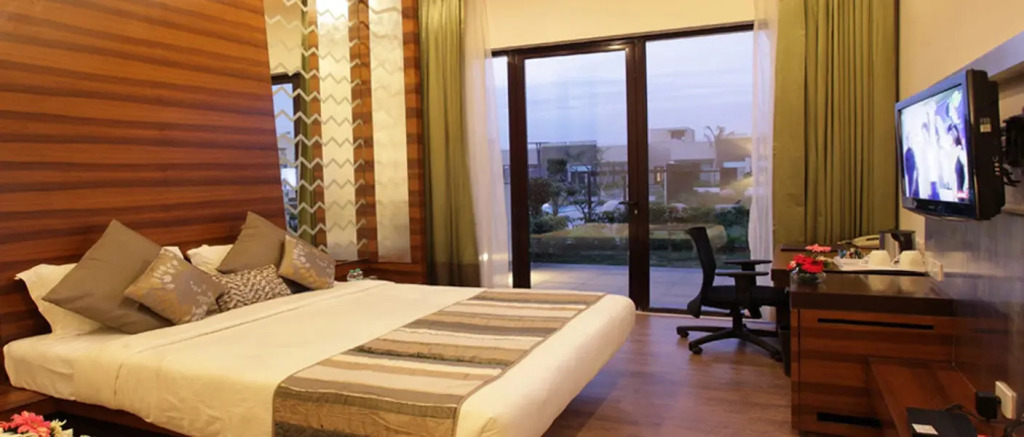 Oodles Hotel Chhattarpur South Delhi