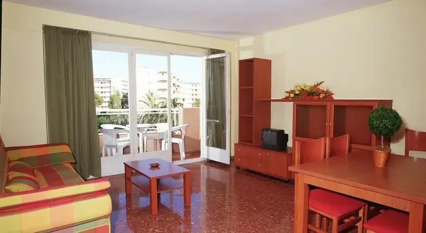 Apartbeach California Center