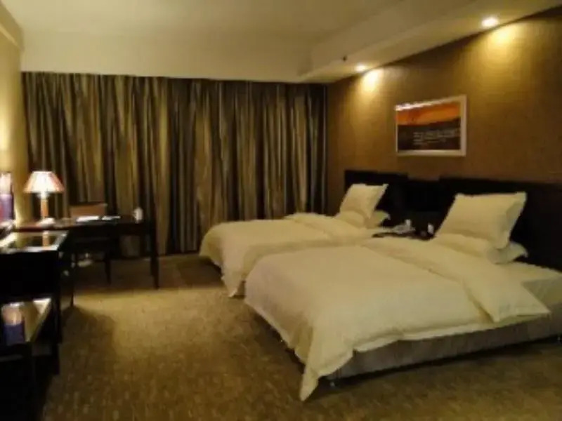 Jinan Huanlian Lucaihuang Business Hotel