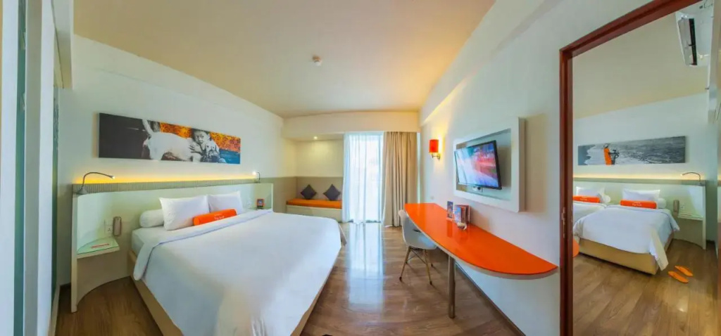 Отель Harris Hotel Seminyak Bali