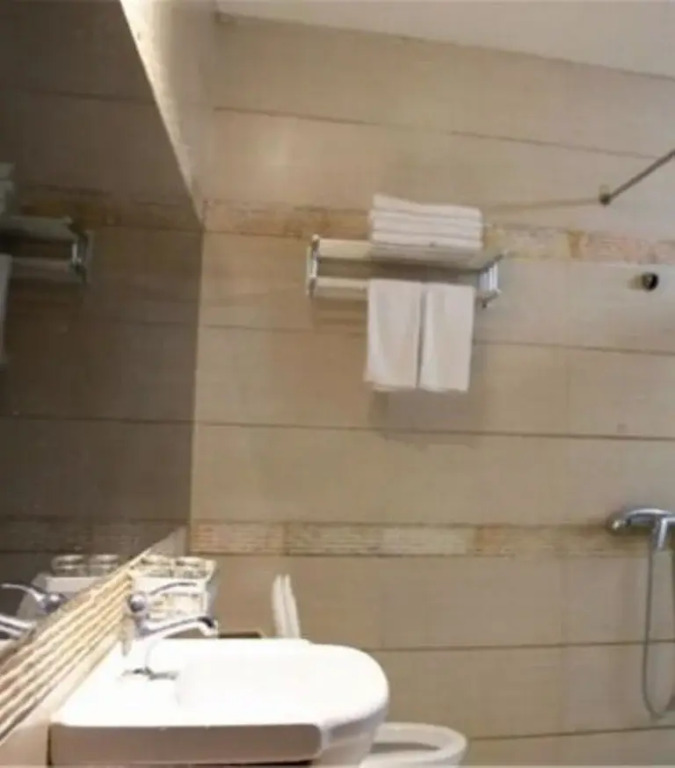 Jinyan Hotel