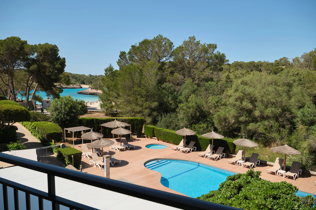 Hotel Playa Mondrago