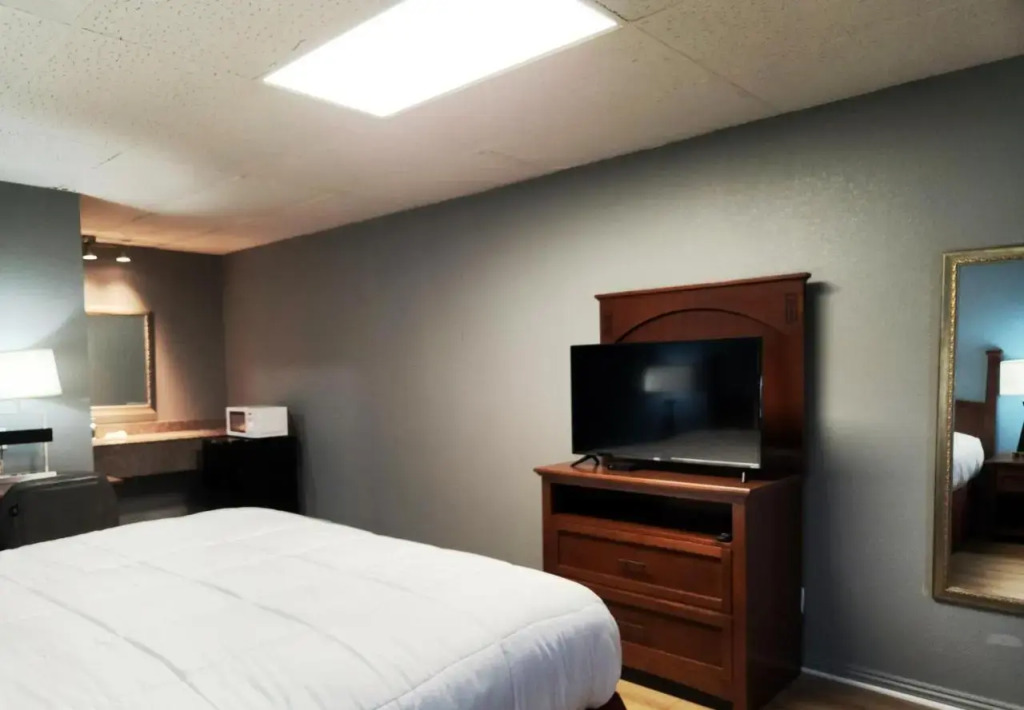 Econo Lodge Mena near Queen Wilhelmina State Park