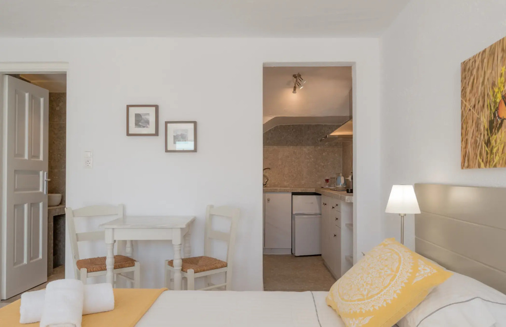 Anthos Apartments