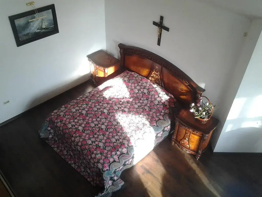 Alisa Guest House