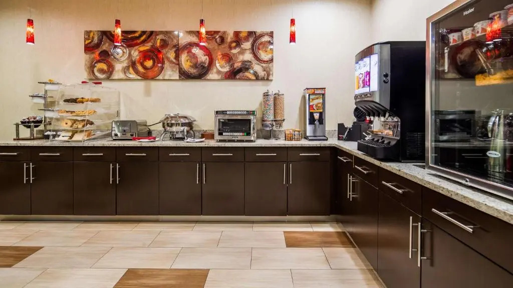 Best Western Plus Lake Worth Inn & Suites