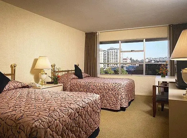 Sixth Avenue Inn