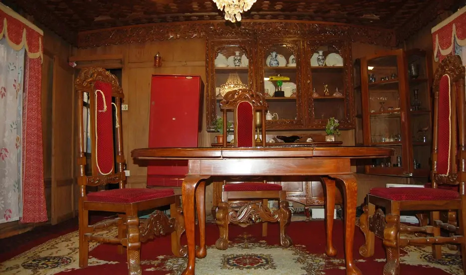 Aristotle Houseboat