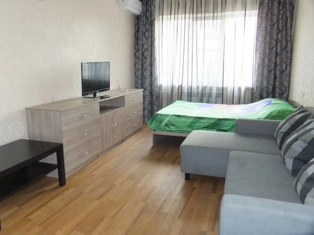 Na Stavropolskoy Apartment