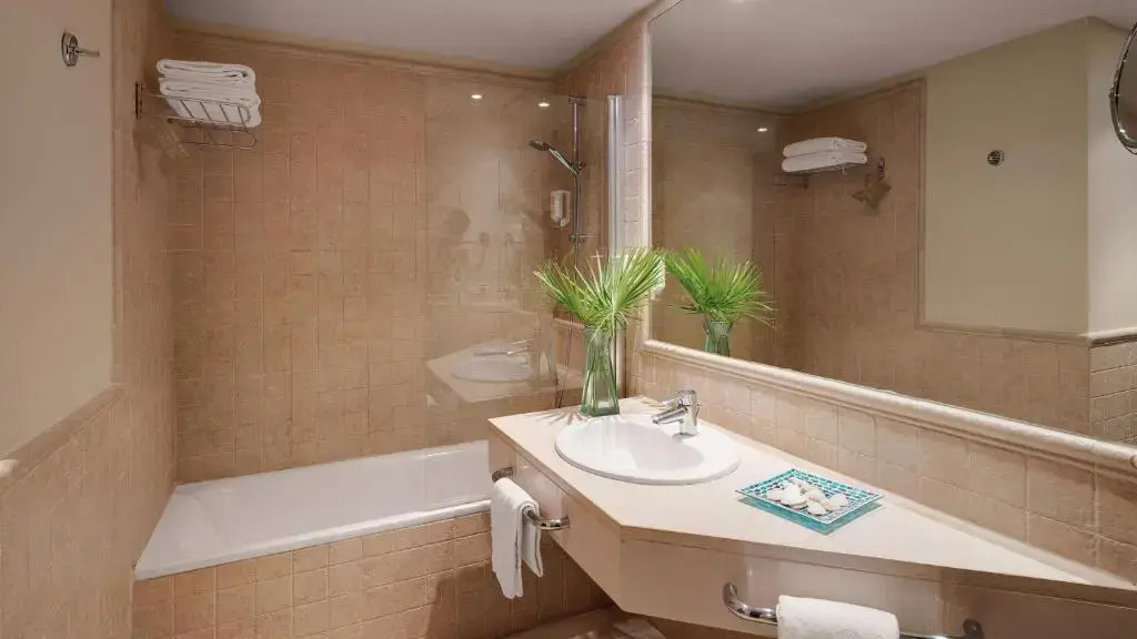 Precise Resort El Rompido-The Club