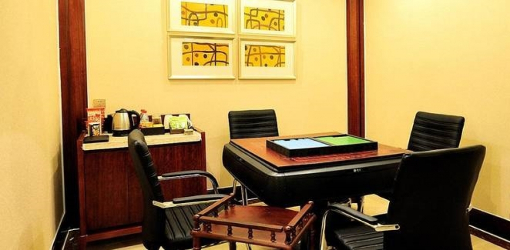 Zhuji Henbing Hotel
