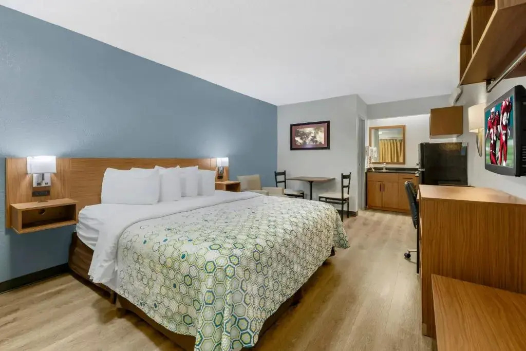 Red Roof Inn Buffalo - Niagara Airport