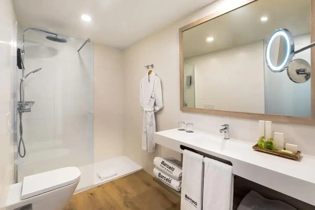 Отель Barcelo Santiago - Adults Only