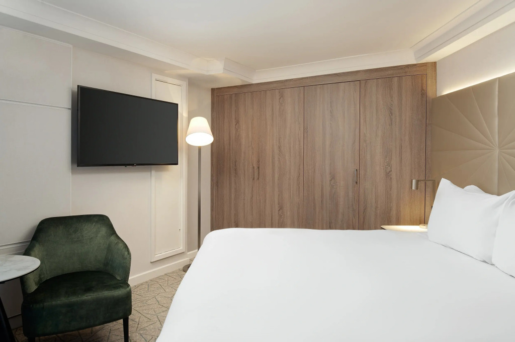 Hilton Birmingham Metropole Hotel