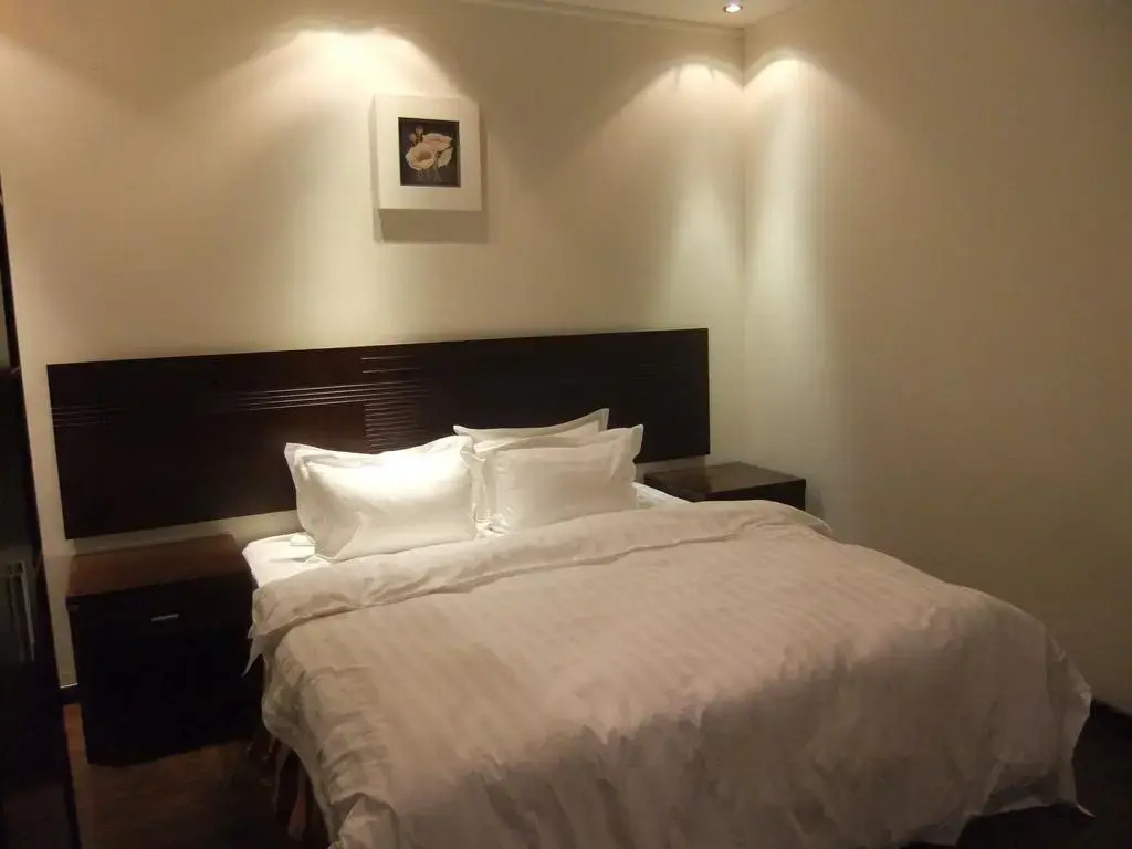Armada Palace 1