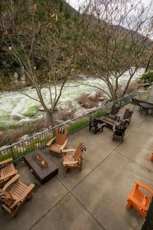 Yosemite View Lodge