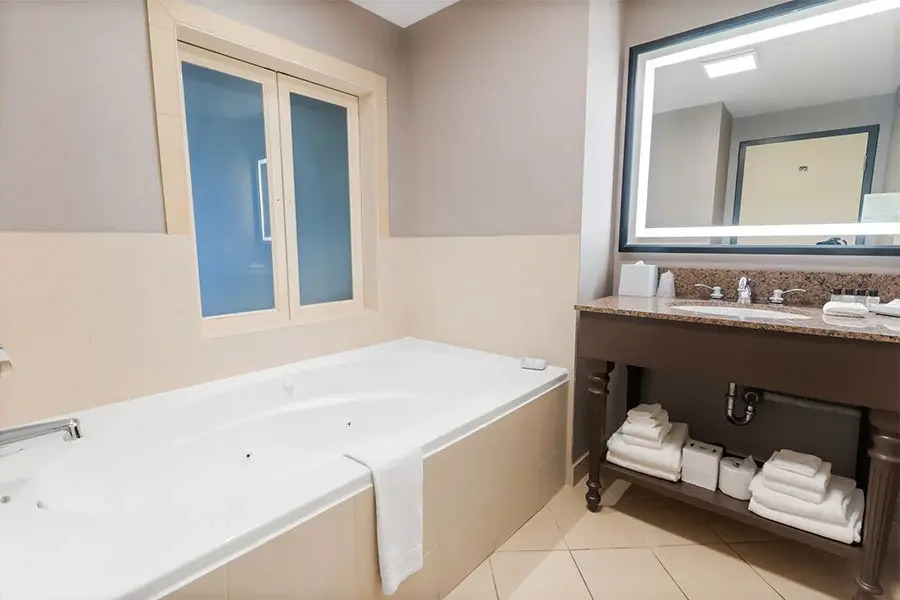 Wyndham Grand Fallsview Hotel