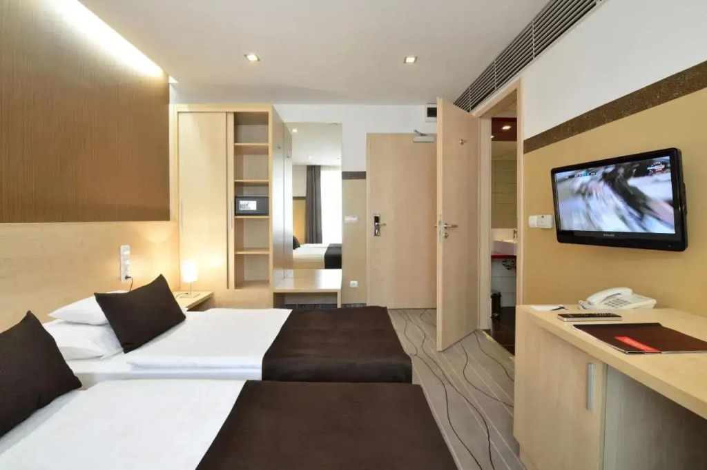 Promenade Hotel by Mellow Mood Hotels