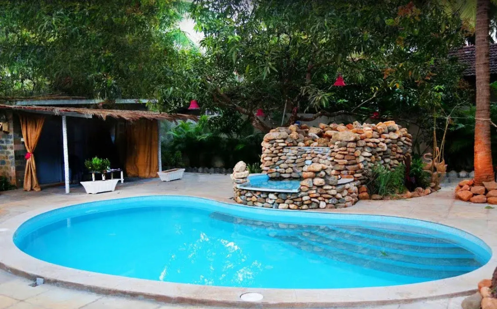 Shantie Shakthi Vagator Resort with Swimming Pool