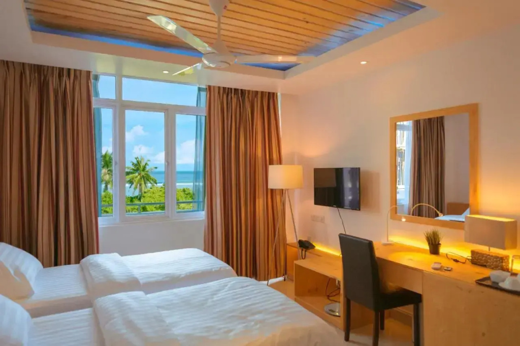 PINE LODGE MALDIVES