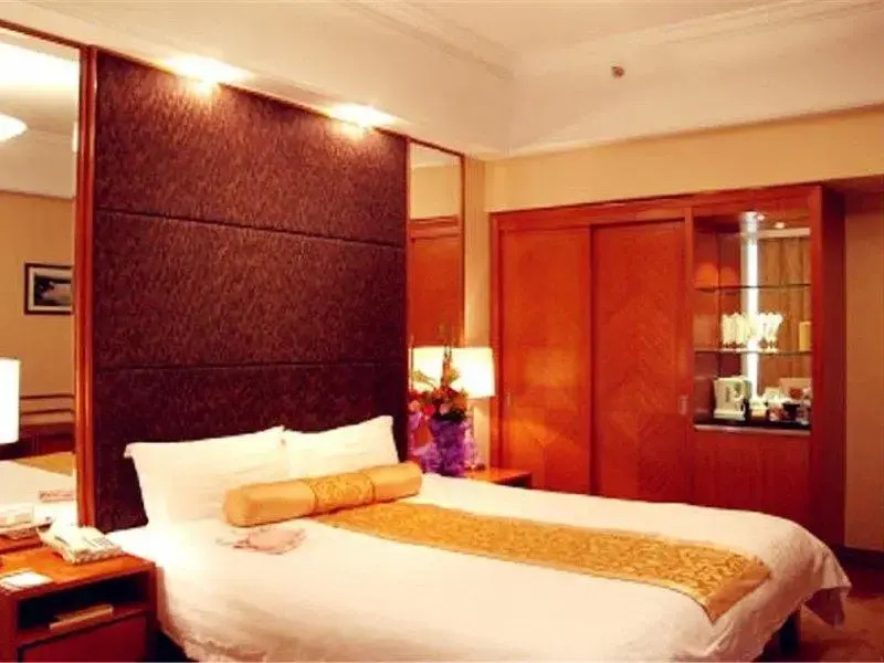 Hawaii International Hotel