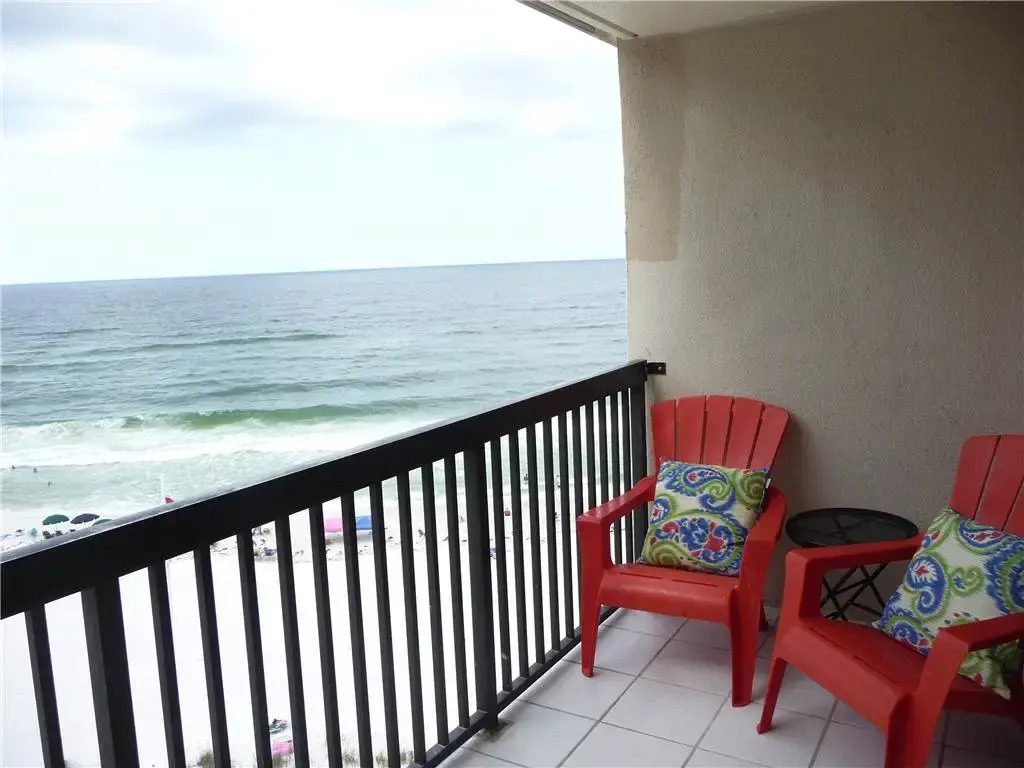 Pinnacle Port Condos