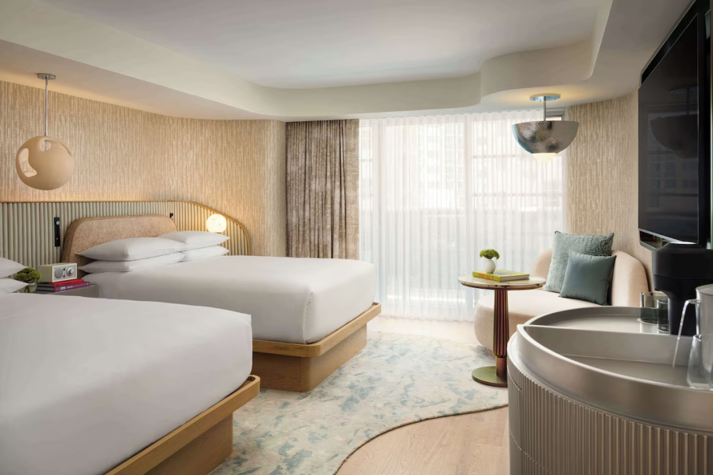 Курорт Andaz Miami Beach Resort & Spa