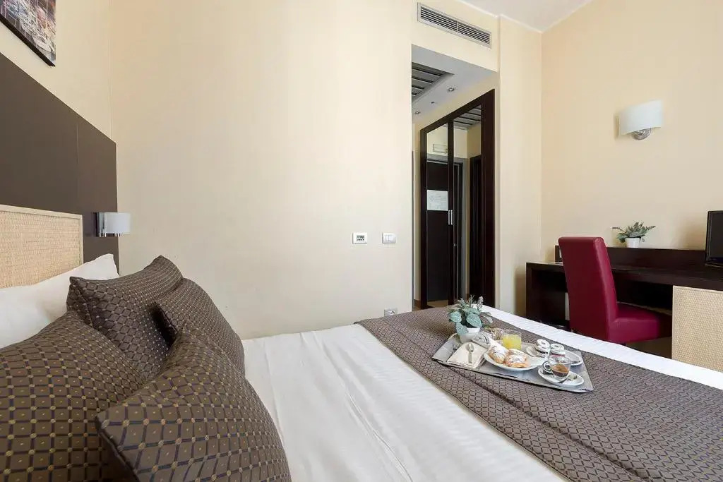 Hotel Naples