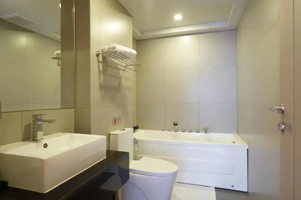 De Prime Rangnam Hotel