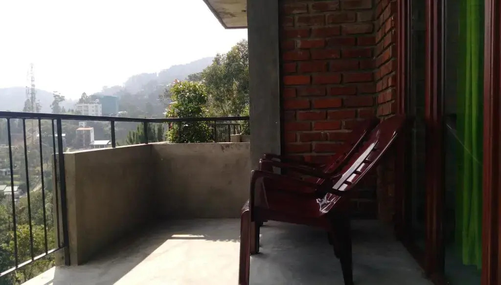 Ella Rawana Den Hotel